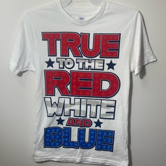 Patriotic Graphic T-Shirt - Picture 1 of 2
